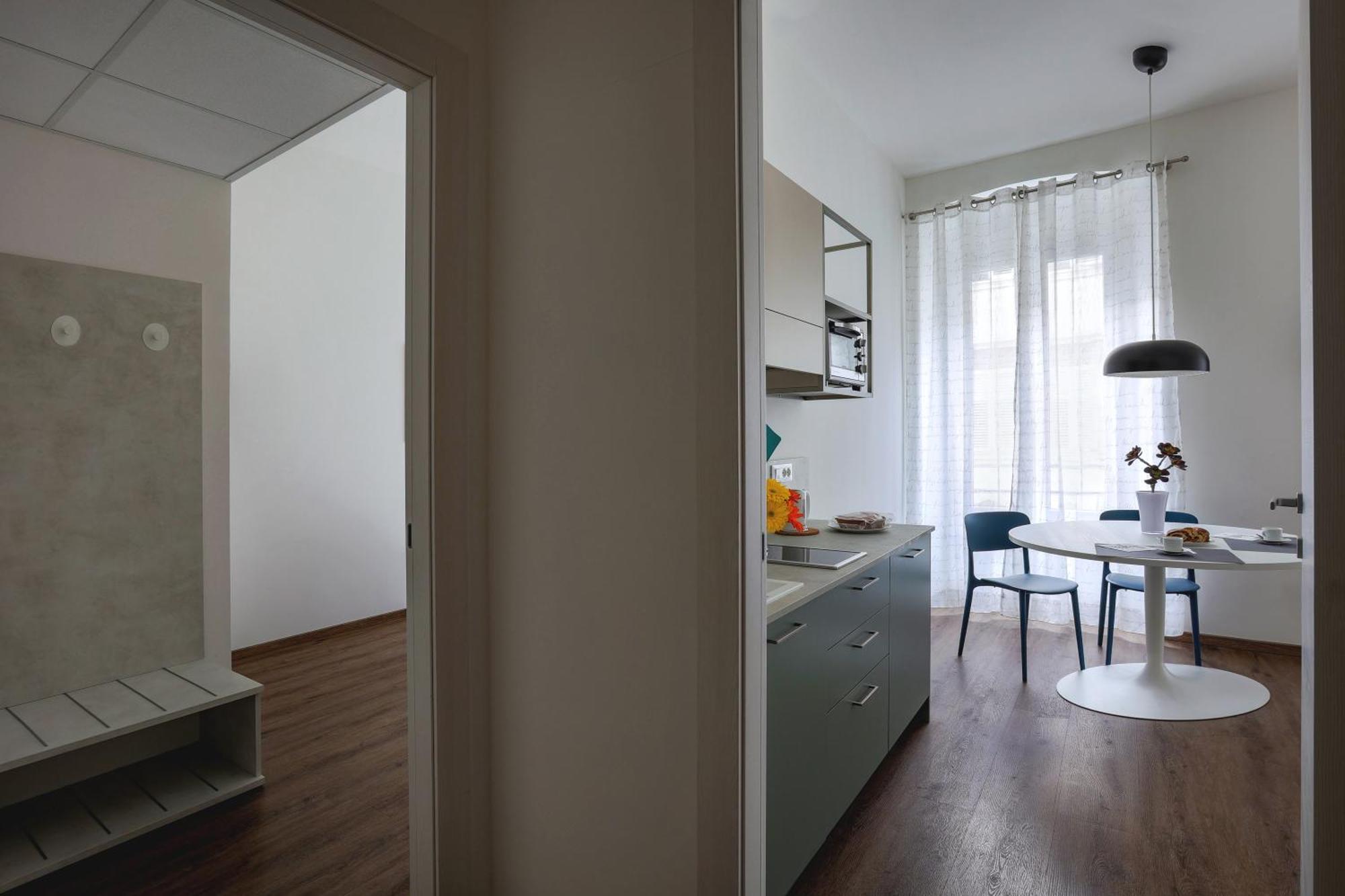 Residence Piazza Giotti 8 Триест Екстериор снимка