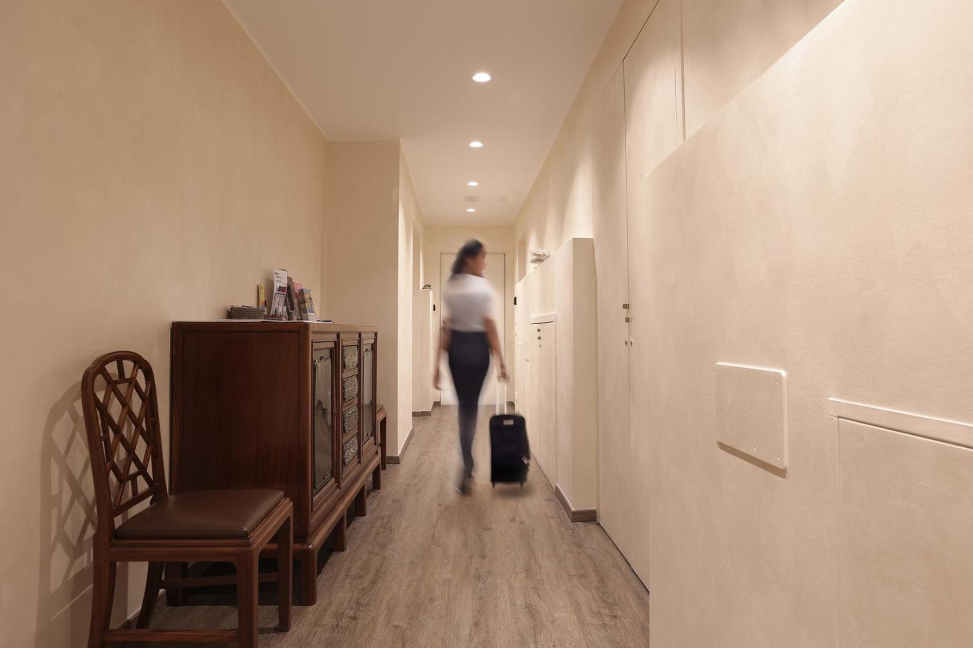 Residence Piazza Giotti 8 Триест Екстериор снимка