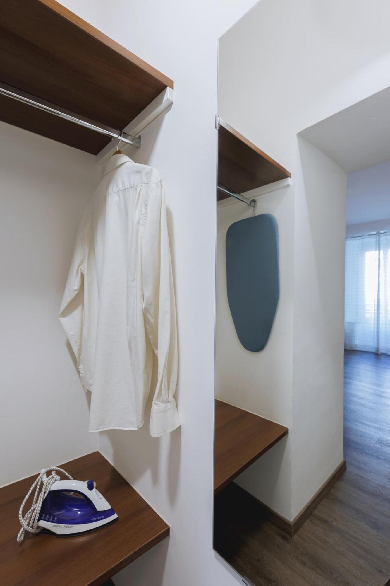 Residence Piazza Giotti 8 Триест Екстериор снимка