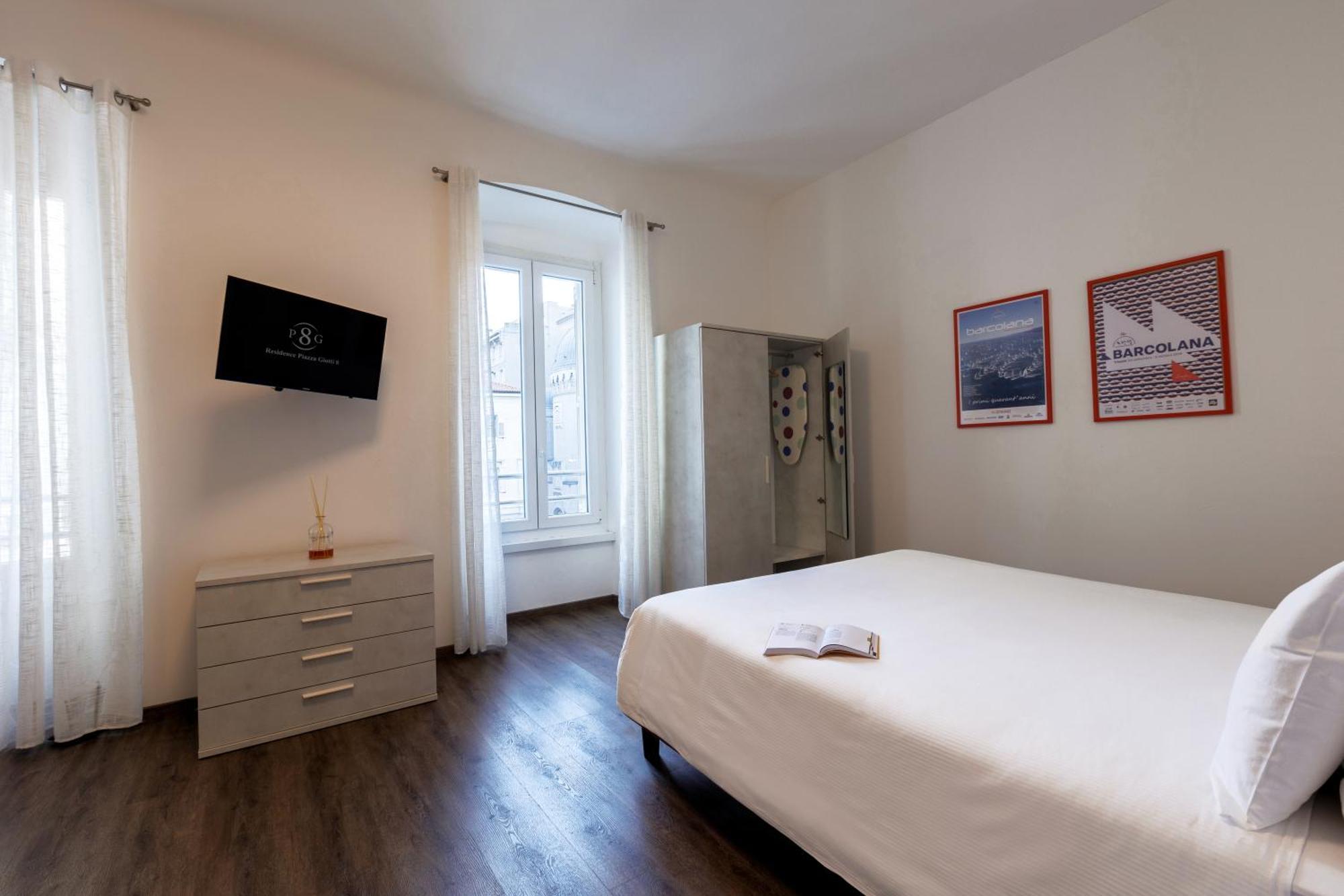 Residence Piazza Giotti 8 Триест Екстериор снимка