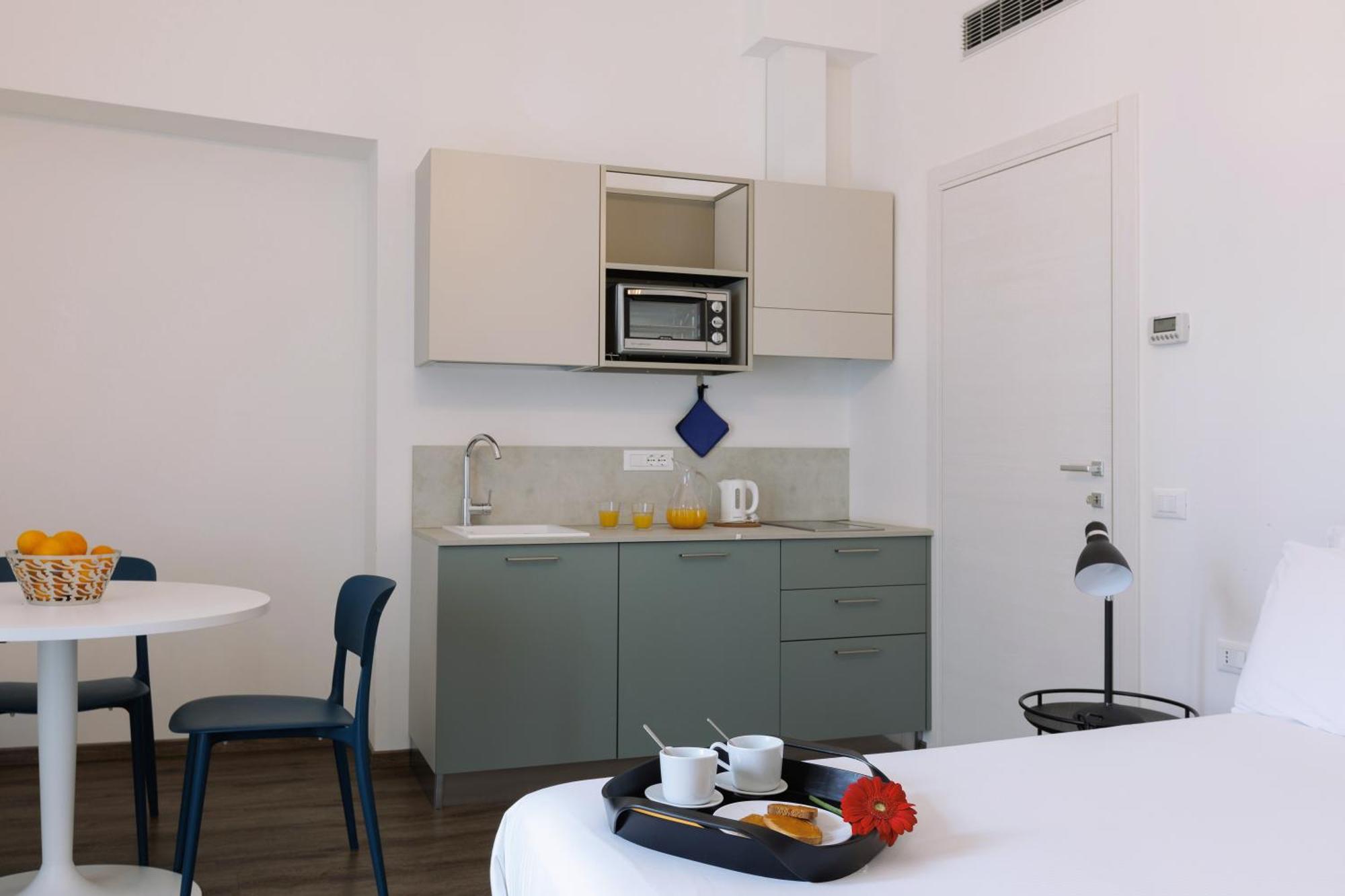 Residence Piazza Giotti 8 Триест Екстериор снимка